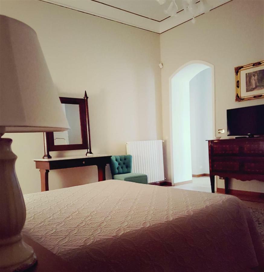 B&B Loft Famiglia Arezzo Ragusa Bagian luar foto