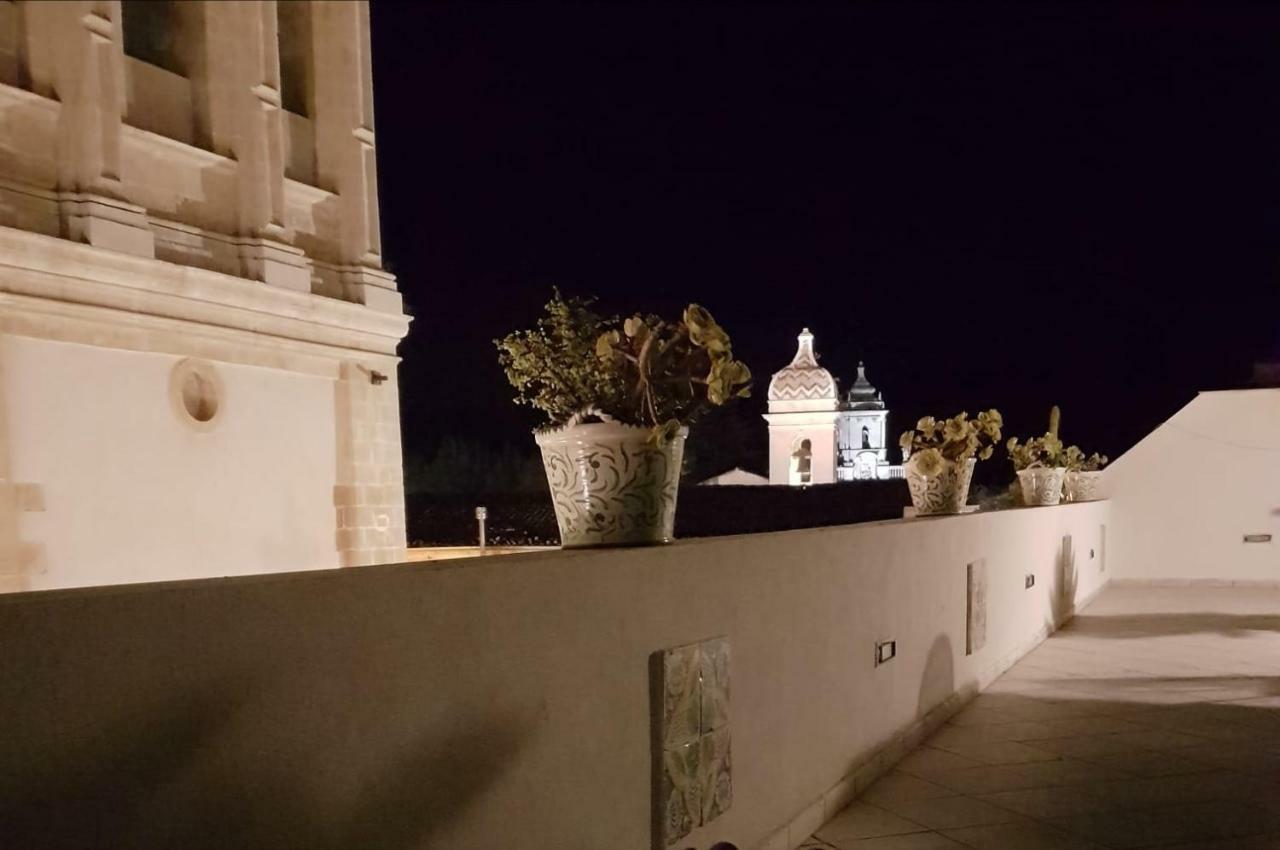 B&B Loft Famiglia Arezzo Ragusa Bagian luar foto